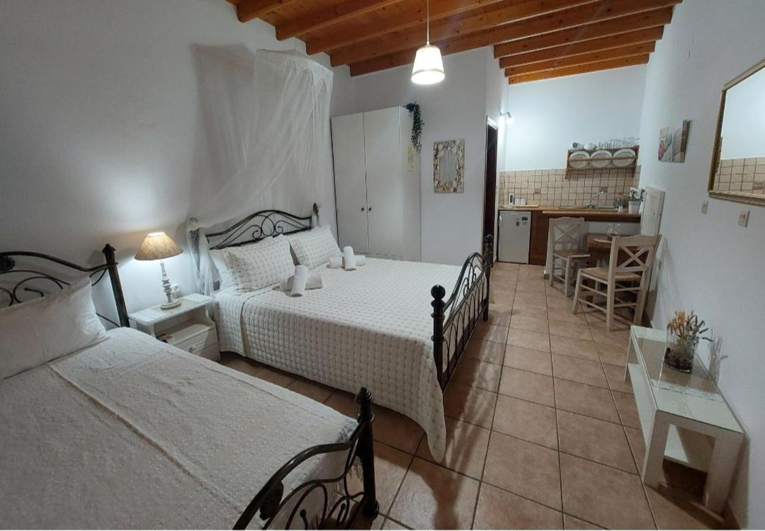 Stefanos Katsaros Studios Skala  Bagian luar foto